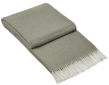 Load image into Gallery viewer, Hampton Merino Wool Blend Throw Rug - Light Grey