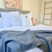 Load image into Gallery viewer, Soho Wool Blend Throw Rug Collection