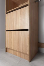 Load image into Gallery viewer, Basel Walk In Wardrobe Kit - Classic - Natural Oak
